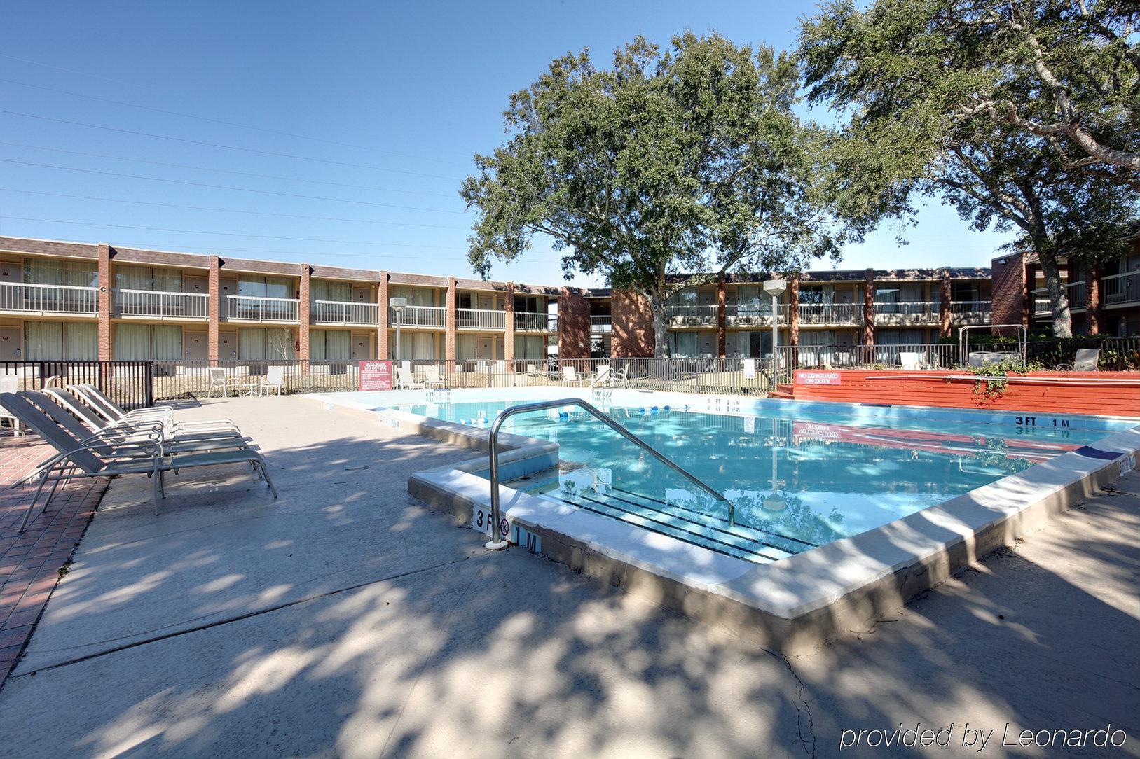 Rest And Relax Inn Pensacola Exterior photo