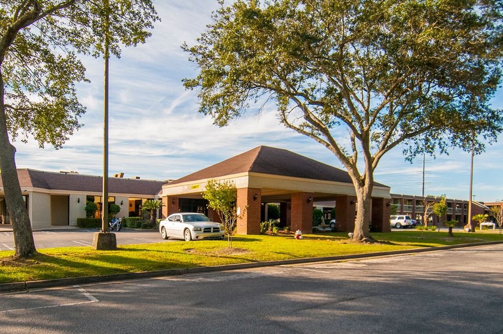 Rest And Relax Inn Pensacola Exterior photo